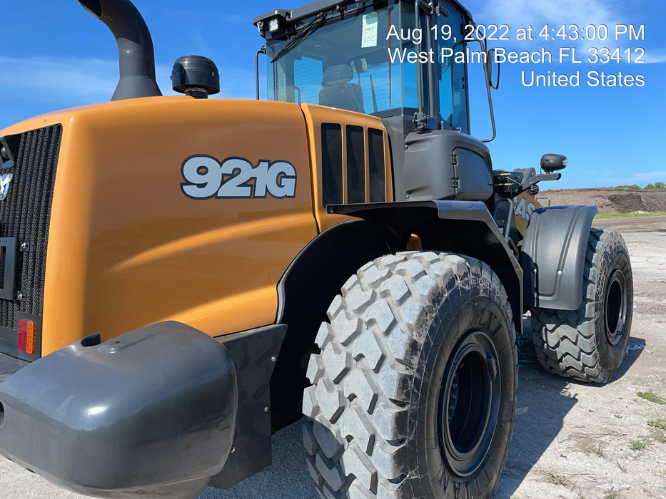 2022 CASE 921G