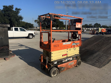 2021 JLG ES1932