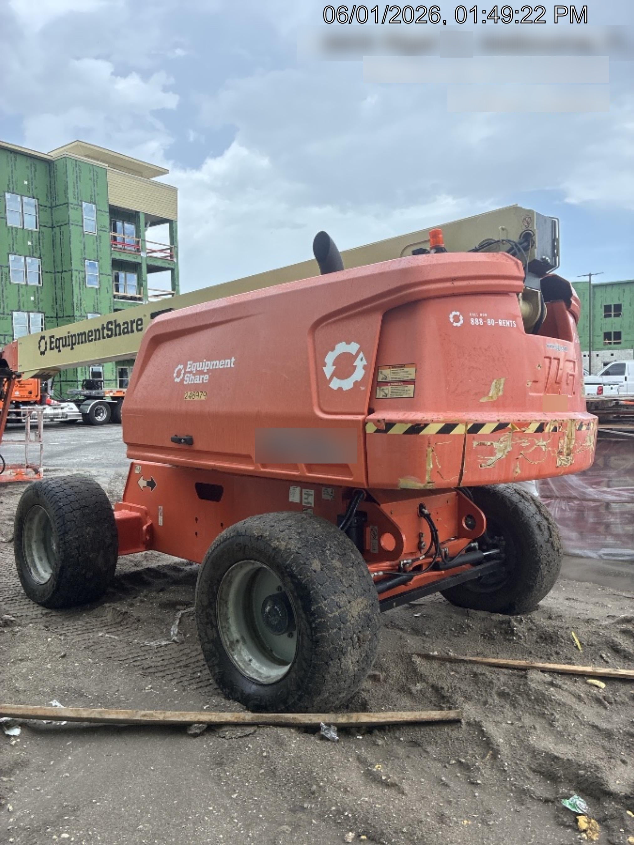 2022 JLG 660SJ