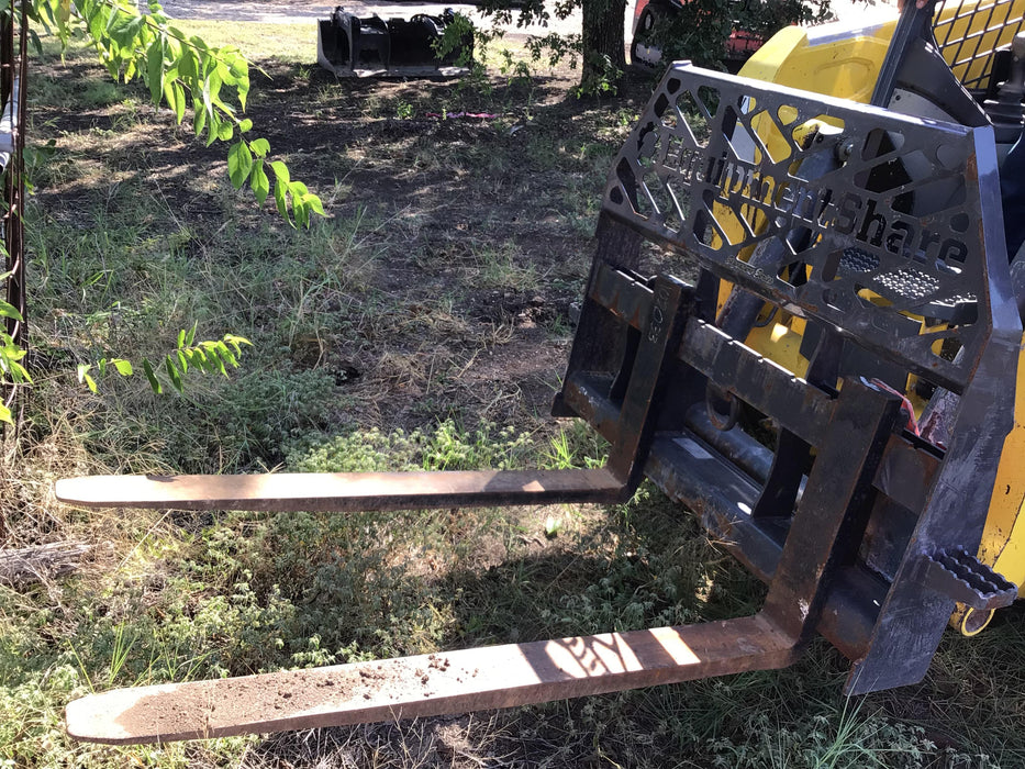 2020 PALADIN 48" Pallet Forks - Paladin