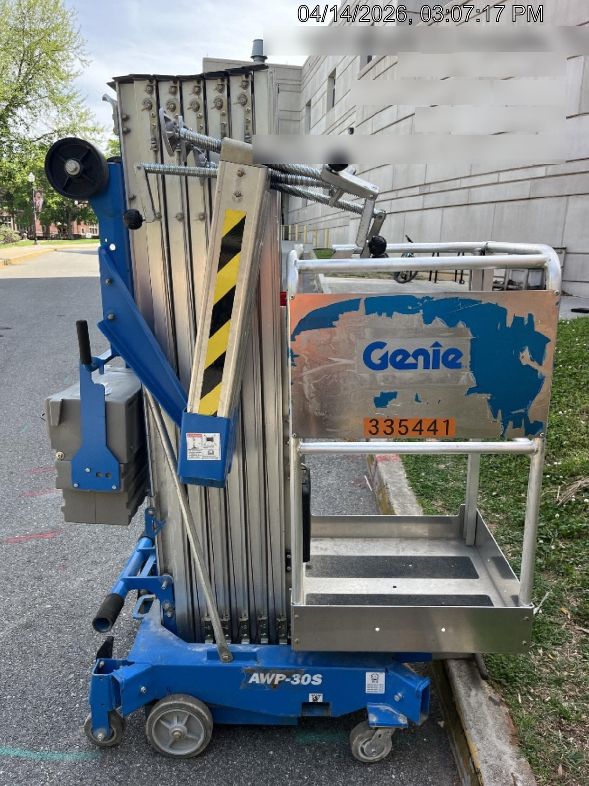 2023 GENIE AWP-30S DC