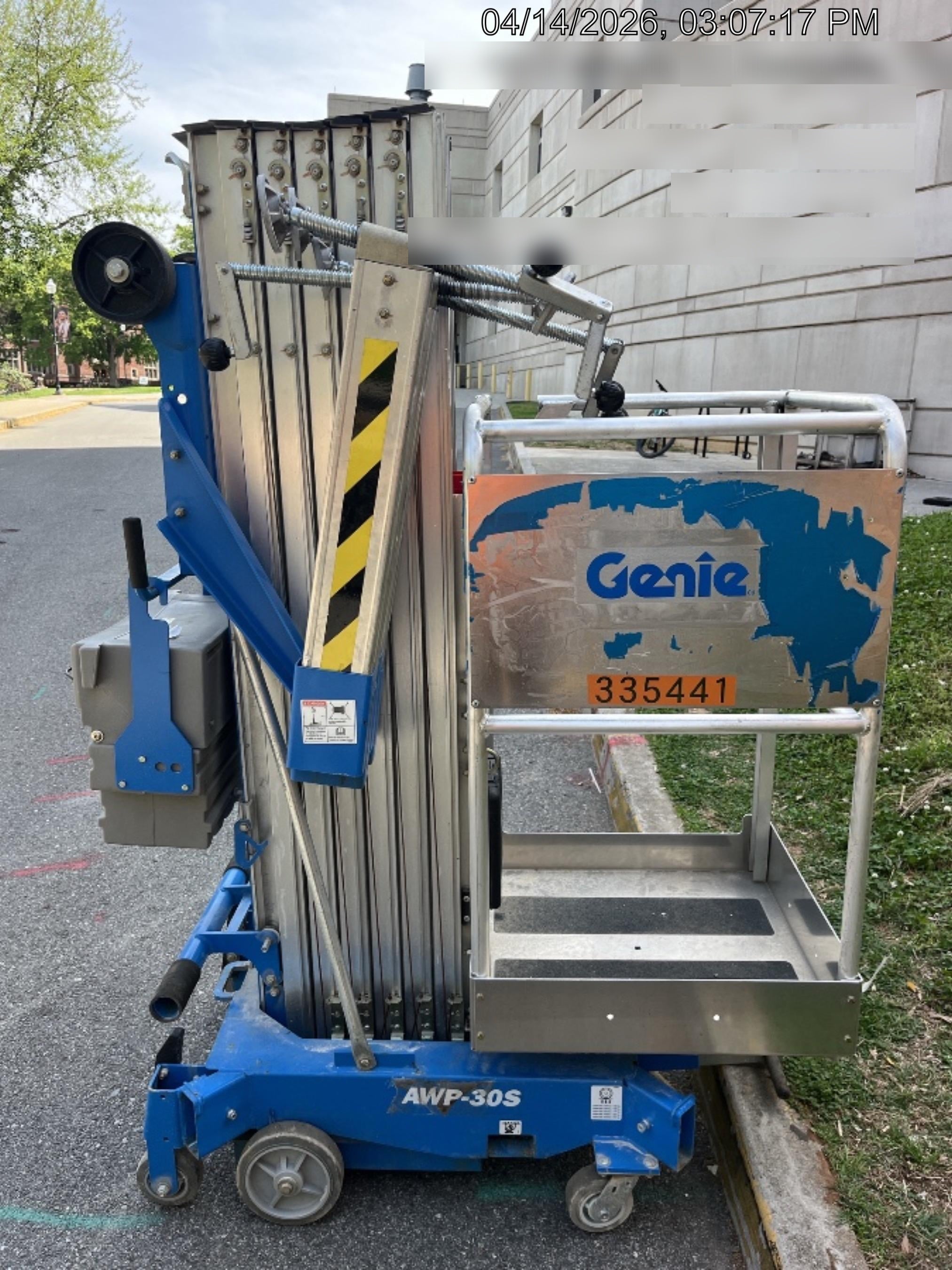 2023 GENIE AWP-30S DC