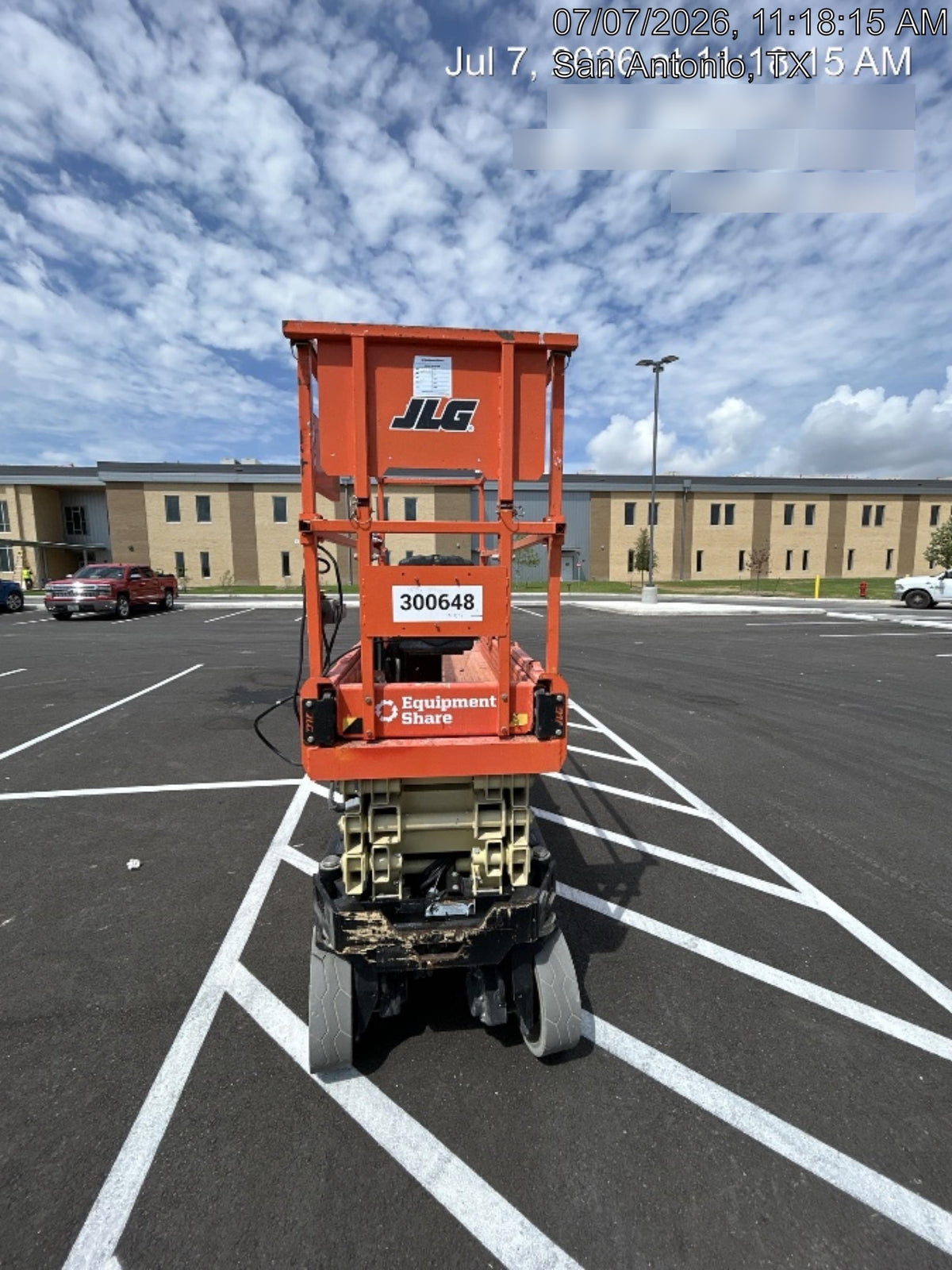 2023 JLG ES2632