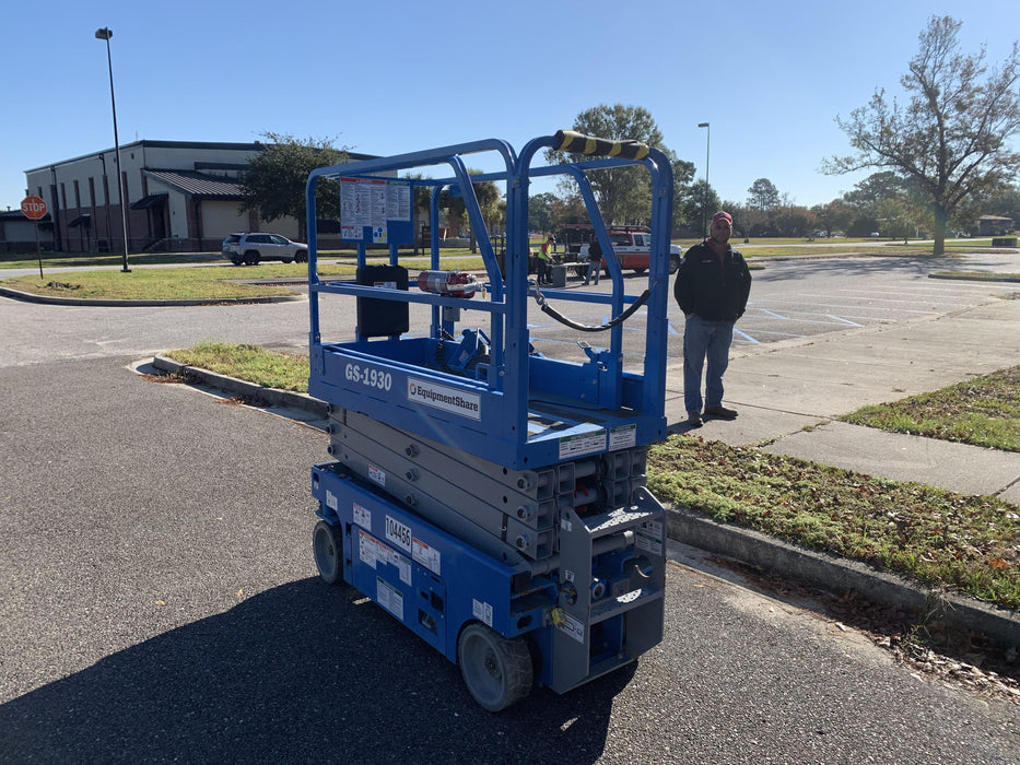 2020 Genie GS-1930 Fixed rails with chain entry gate - Pre A92.20