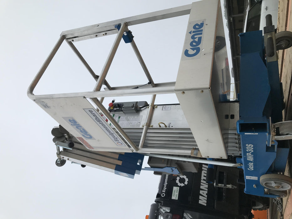 2019 GENIE AWP-30S