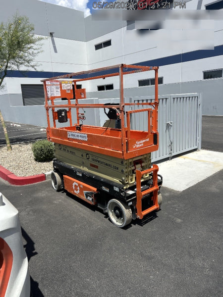 2022 JLG ES2632