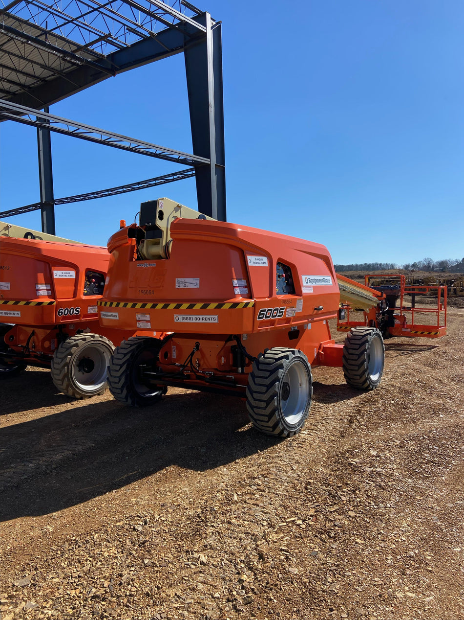 2021 JLG 600S