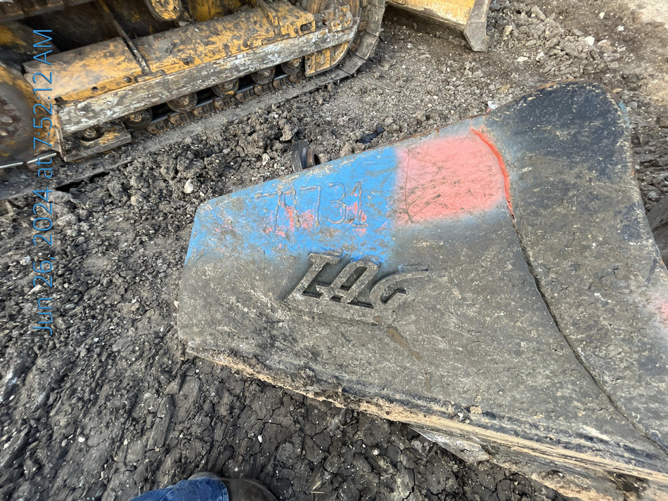 2020 TAG MANUFACTURING 36" V-Bottom Bucket