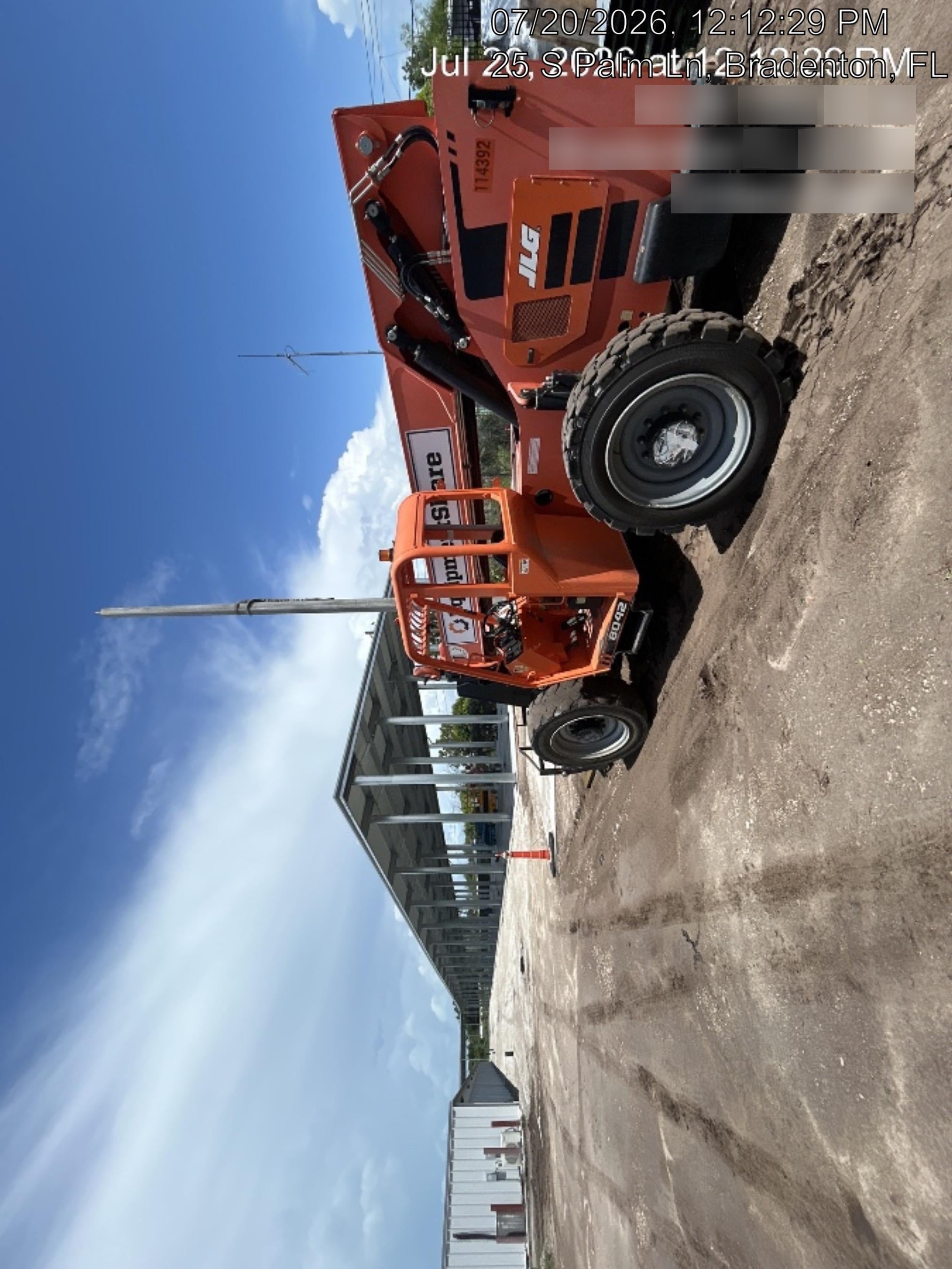 2020 Skytrak 8042 74 Hp, FF Tires, Work Lights, Beacon, Aux Hydraulics, Back up Alarm, Lifting Eye, ES Decals