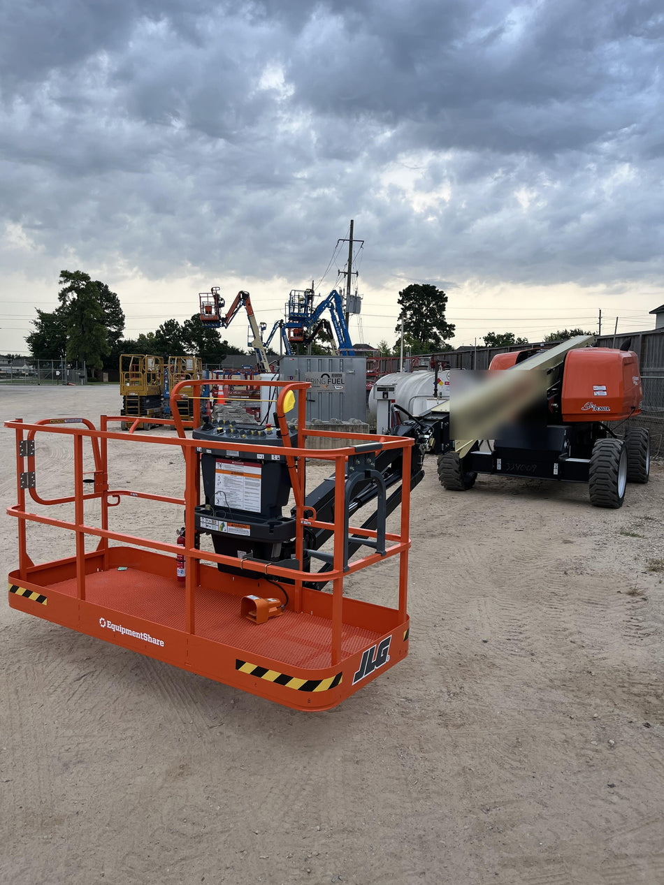 2025 JLG 660SJ