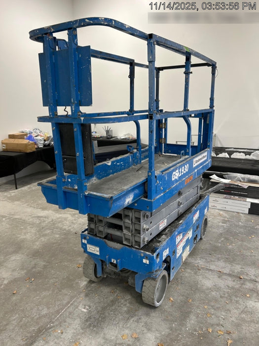 2020 Genie GS-1930 Solid Non Marking Tires, Beacon, Folding rails with half height swing gate, 800W Inverter