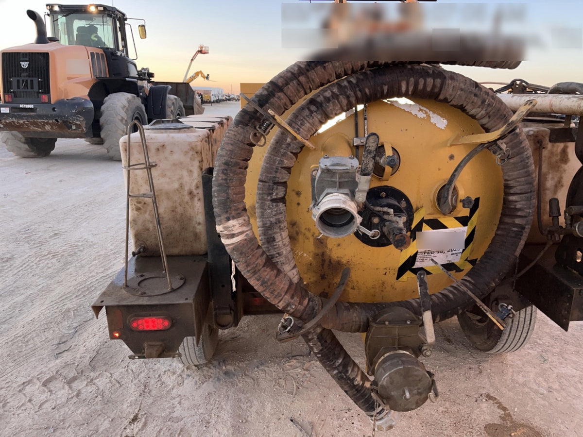 2023 Vac-Tron LP573XDT T4 Koehler Diesel Engine, 500 Gallon Debris Tank, x2 100 Gallon Water Tanks