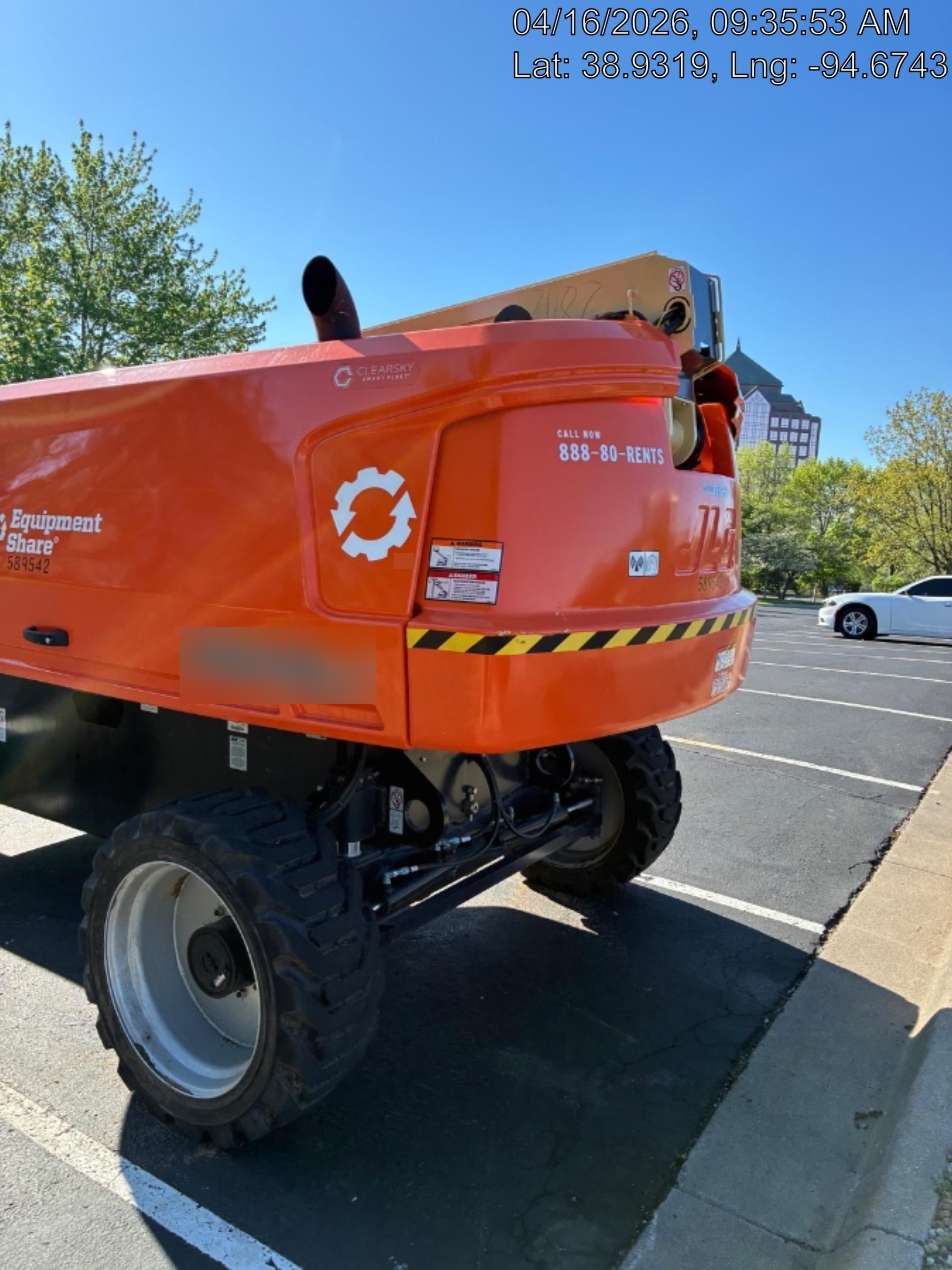 2025 JLG 660SJ