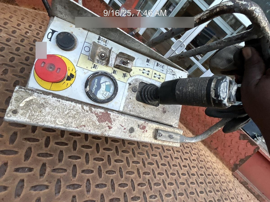 2018 Skyjack SJIII-3226 Skyjack SJIII3226 Scissor Lift w/Trojan Batteries