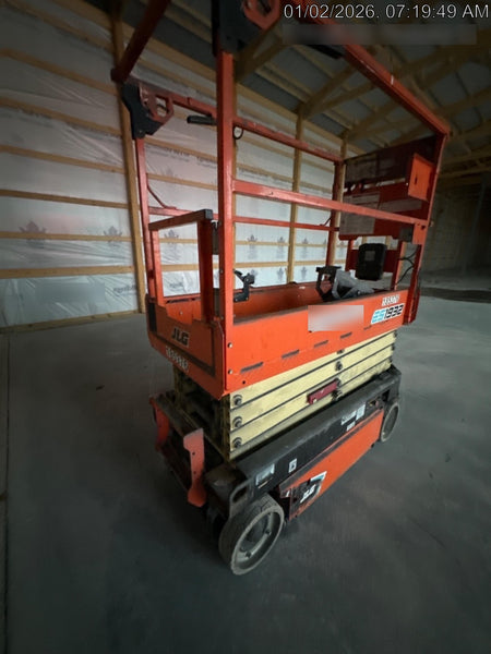 2021 JLG ES1932
