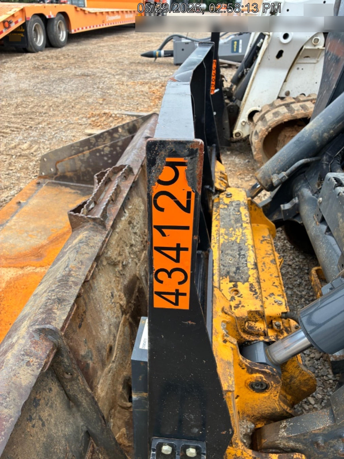 2024 ARROW MATERIAL HANDLING 72" Pallet Forks - Arrow