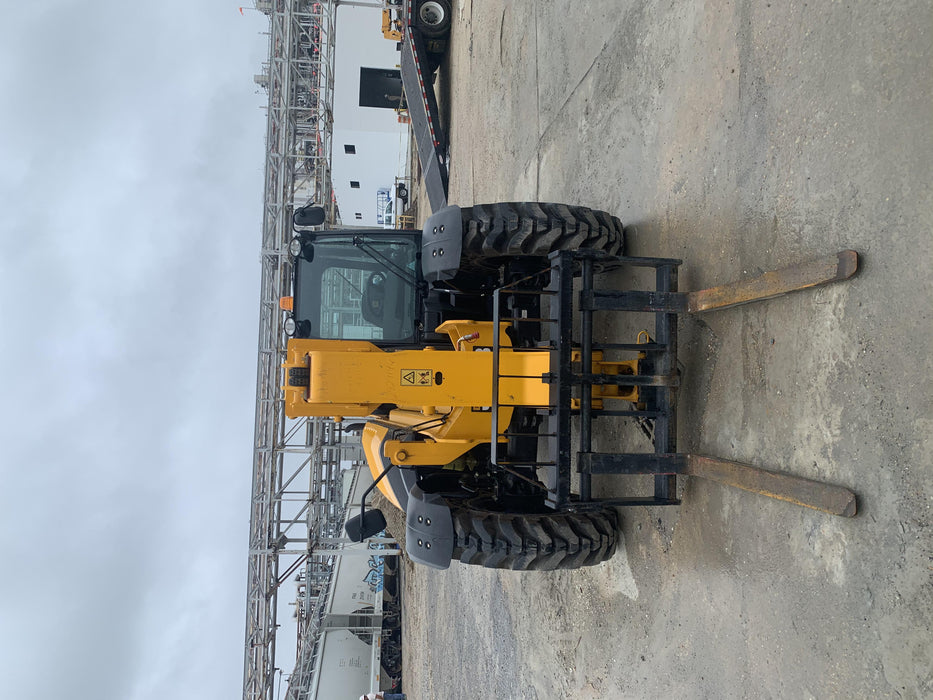 2020 JCB 506-36 Cab/Heat/Air, 74 HP, Solid Tires, STD Worklight, Beacon, Aux Hydraulics, Lifting Eye, Back up Alarm w/48" Carriage/48" Forks