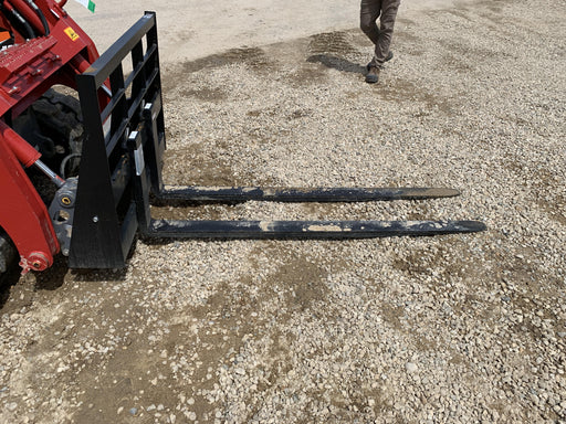 2022 ARROW MATERIAL HANDLING 60" Pallet Forks - Arrow