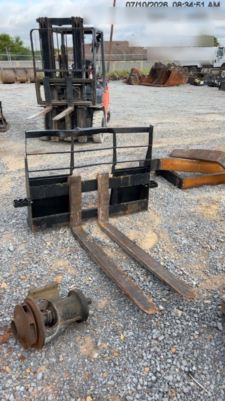 2025 ARROW MATERIAL HANDLING F5100CB - 72"