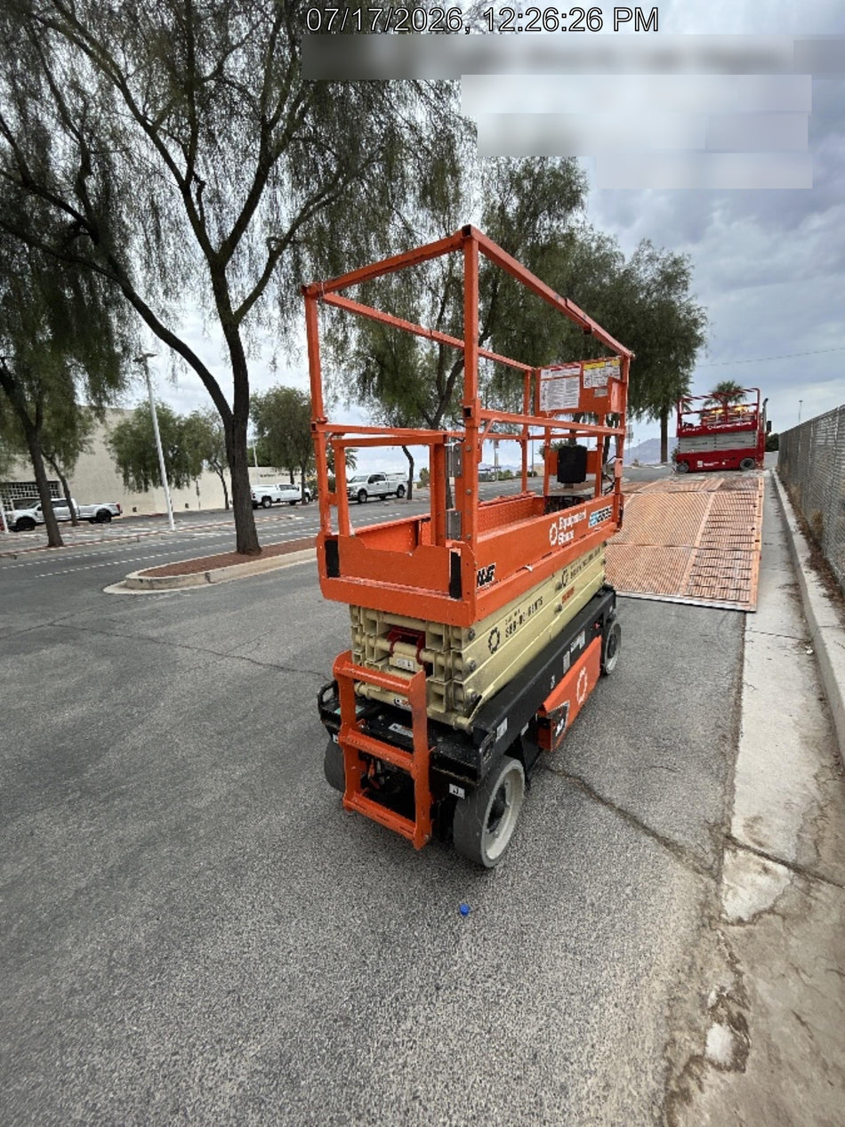 2022 JLG ES2632