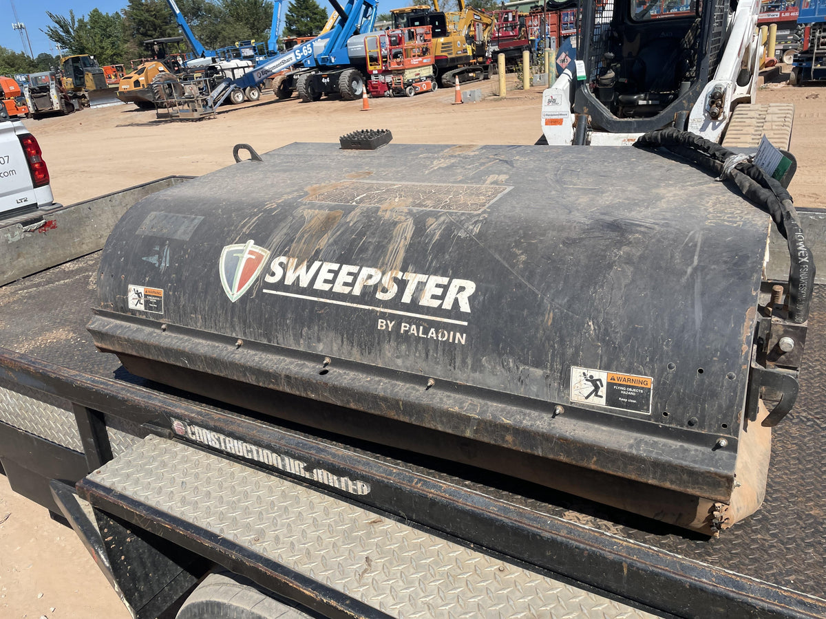 2019 PALADIN Sweepster SB72