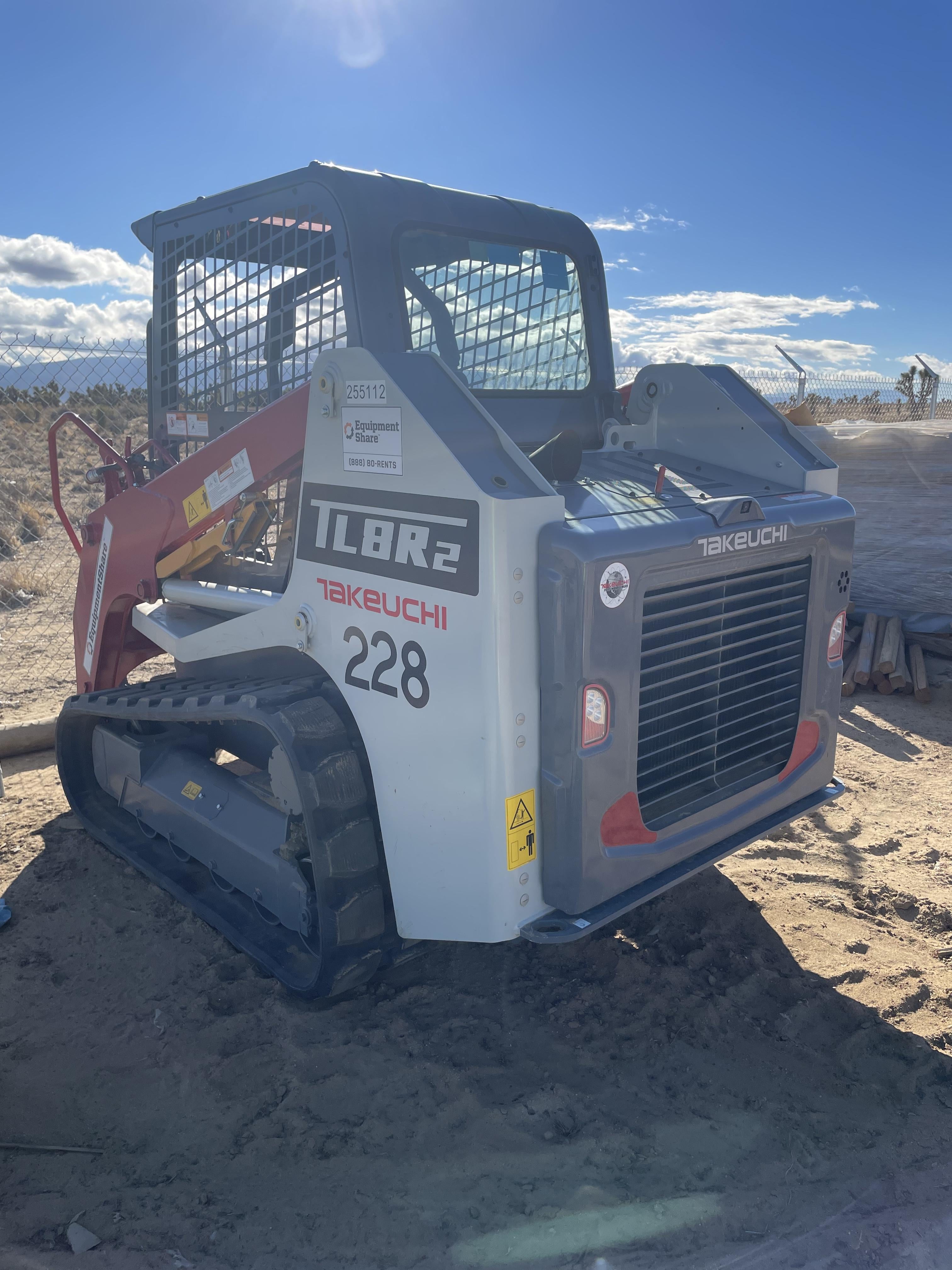 2022 TAKEUCHI TL8R2-R