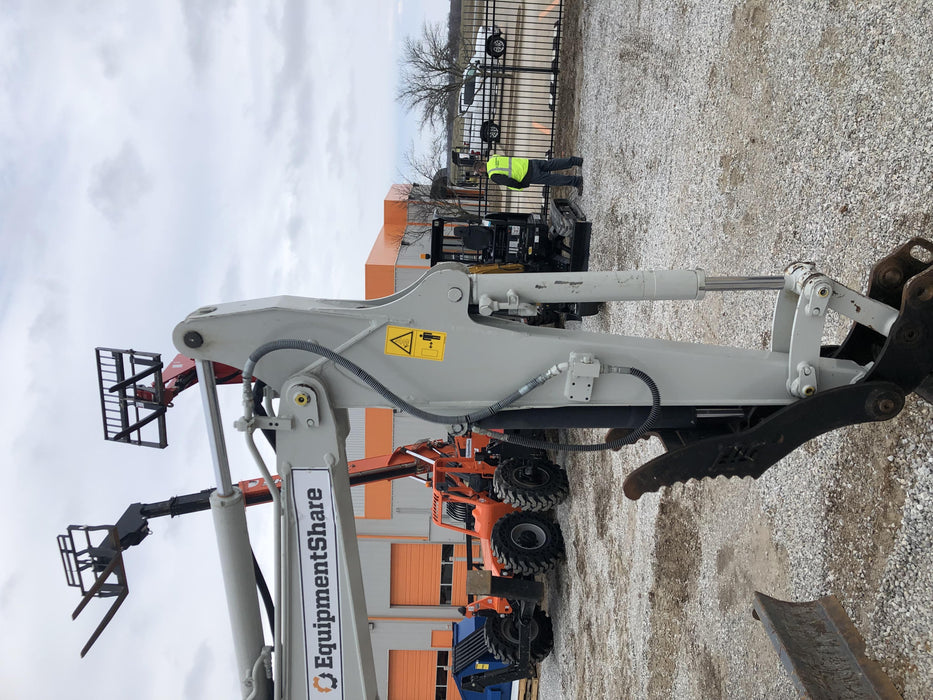 2019 Takeuchi TB240 Takeuchi TB240 Canopy w/Rubber Tracks, Auxiliary Hydraulics, Manual QC, Hydraulic Thumb, 12/18/24" Buckets