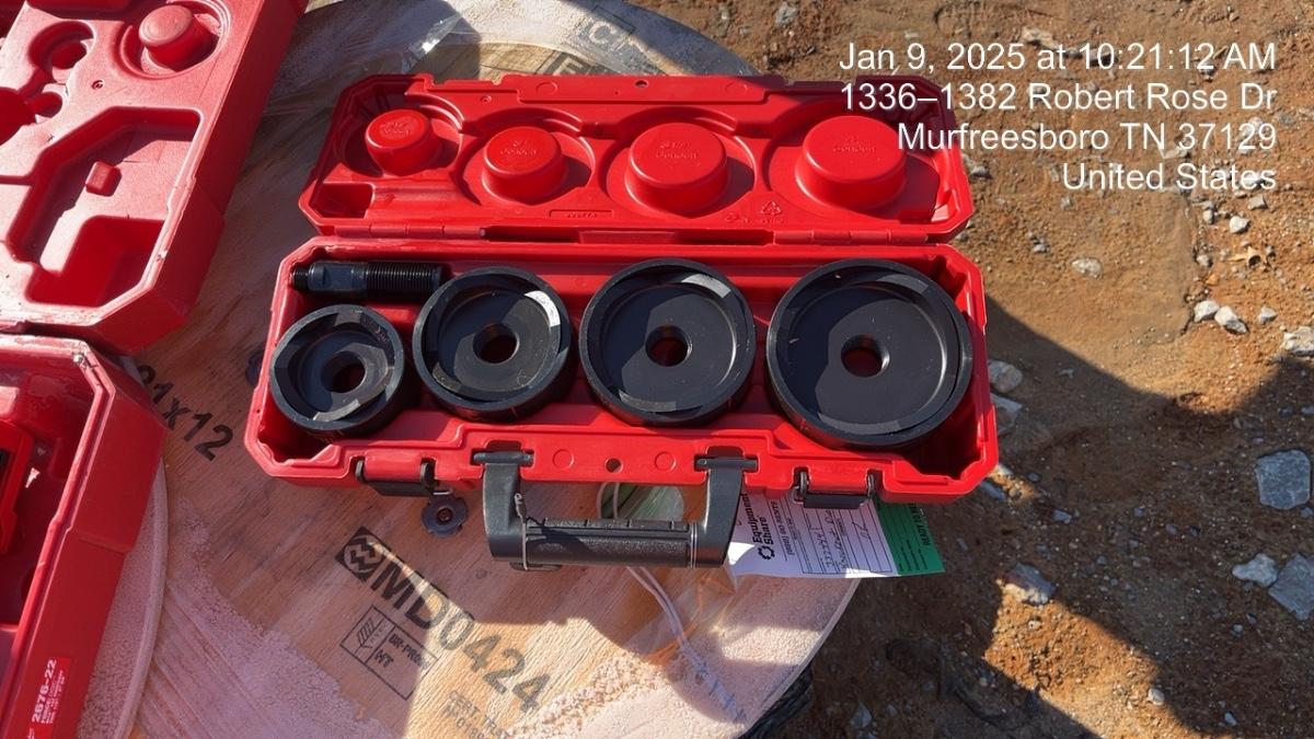 2021 MILWAUKEE 2676-22