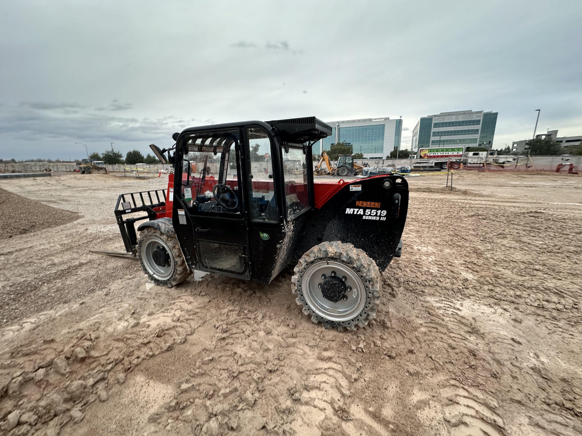 2022 MANITOU MTA5519