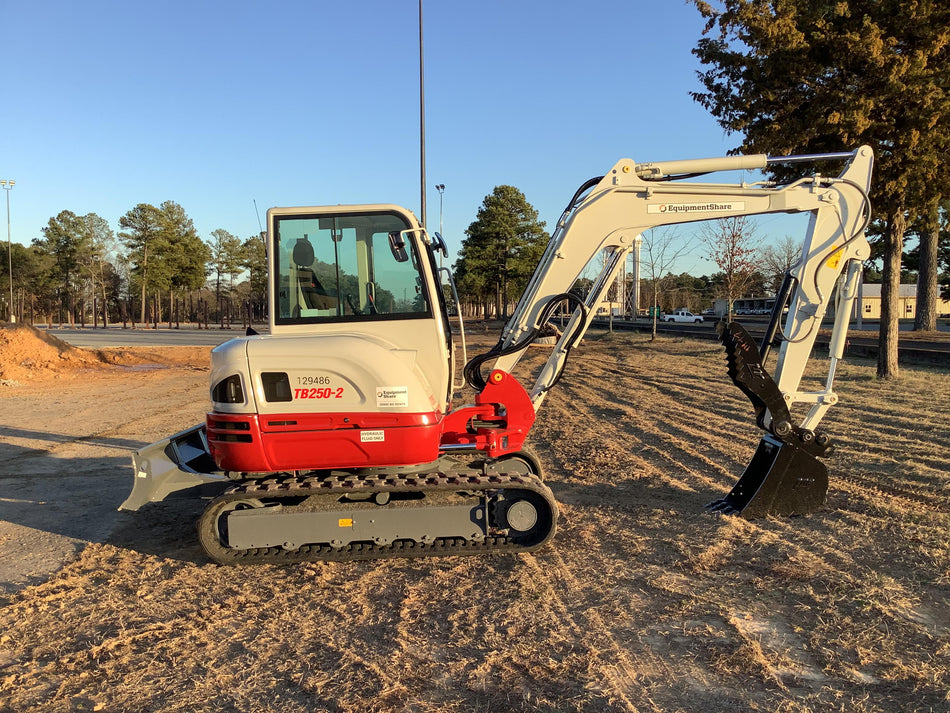2020 TAKEUCHI TB250-2C