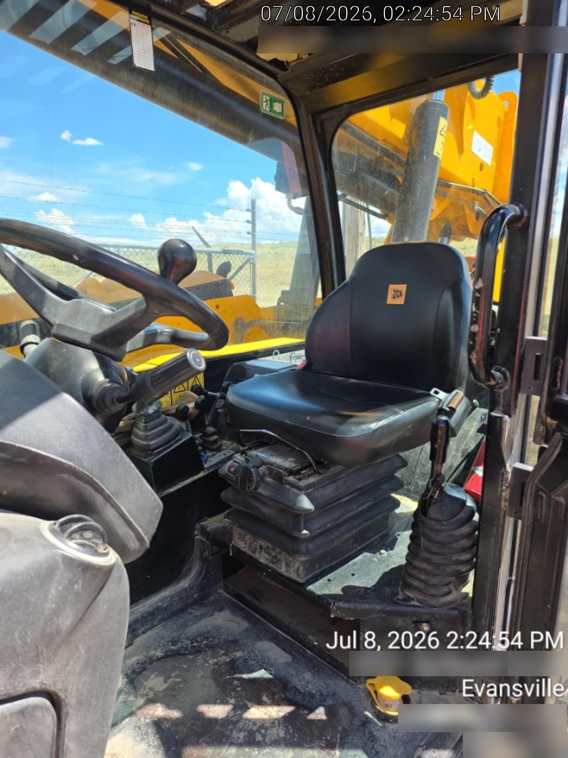 2019 JCB 512-56 Cab/Heat/Air, 109 HP, Solid Tires, STD Worklight, Beacon, Aux Hydraulics, Lifting Eye, Back up Alarm w/66" Carriage/60" Forks