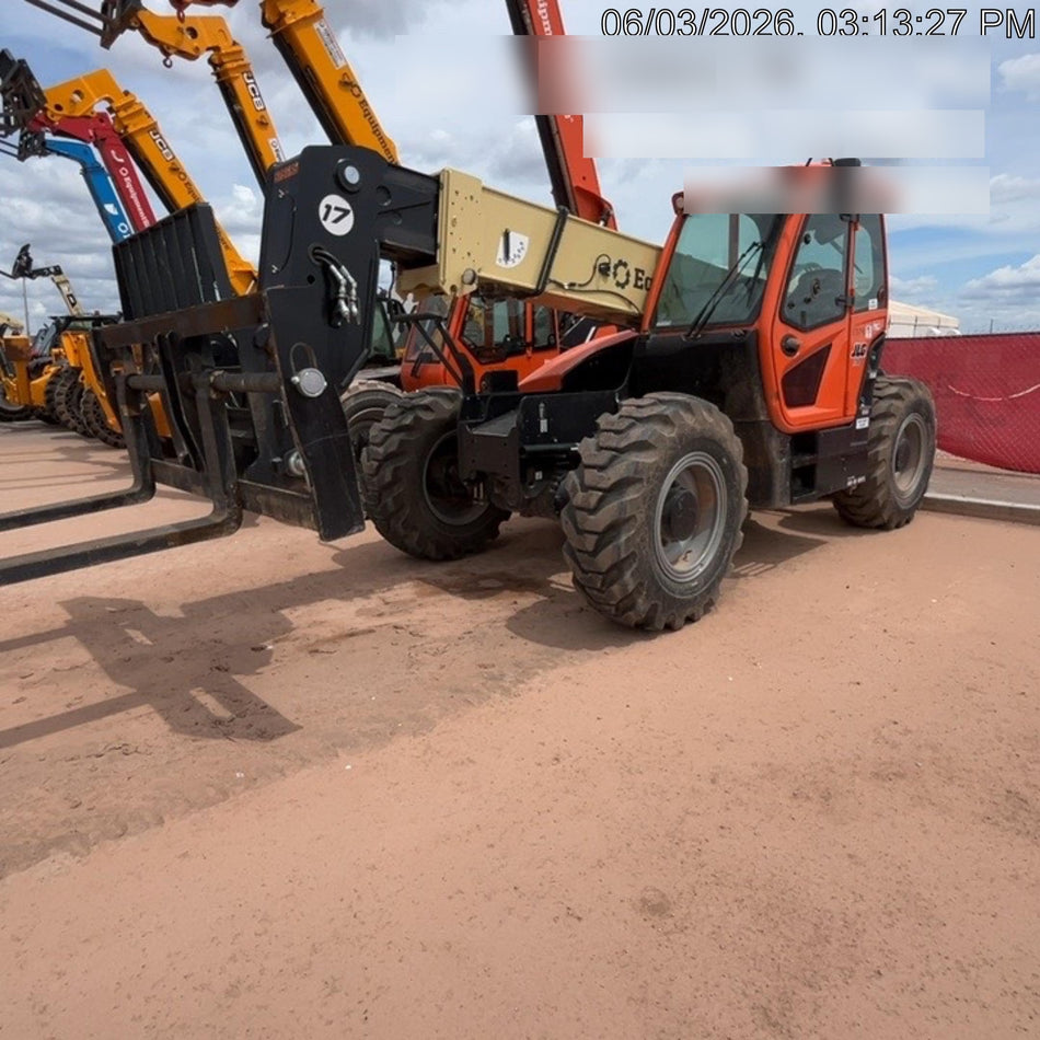 2025 JLG 1732