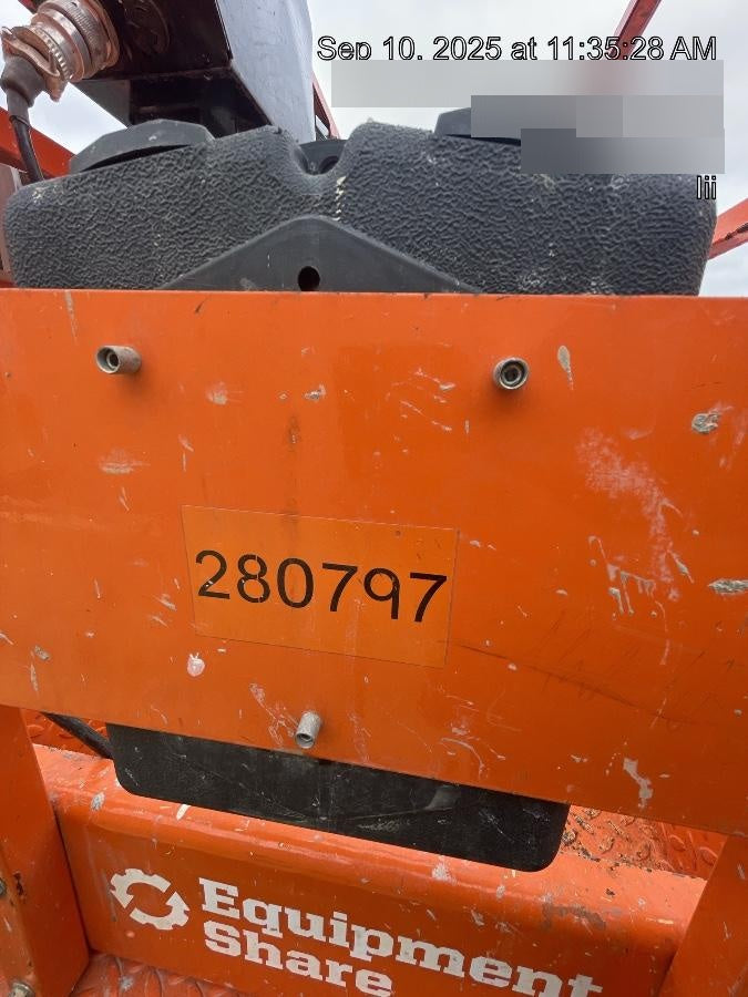 2022 JLG ES1932