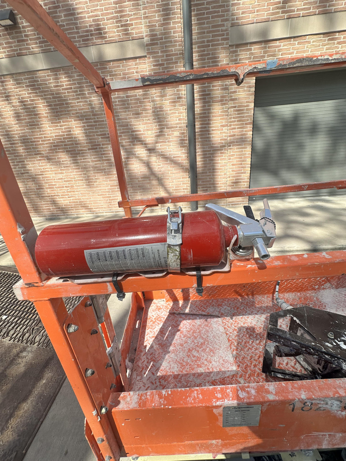 2021 JLG ES1330L