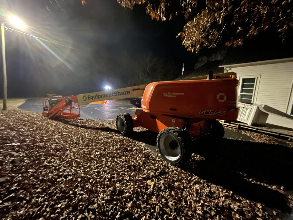 2022 JLG 660SJ