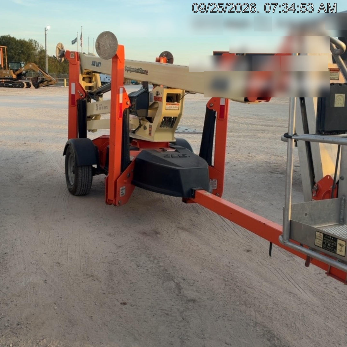 2023 JLG T500J