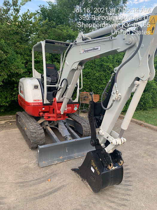 2021 TAKEUCHI TB235-2R