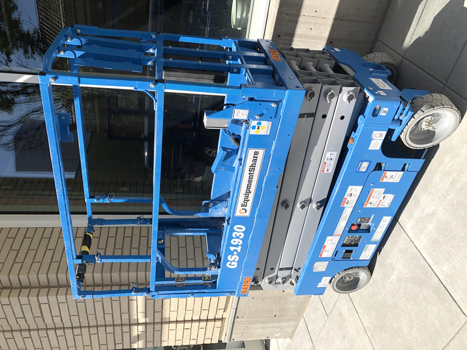 2020 Genie GS-1930 Solid Non Marking Tires, Beacon, Folding rails with half height swing gate, 800W Inverter