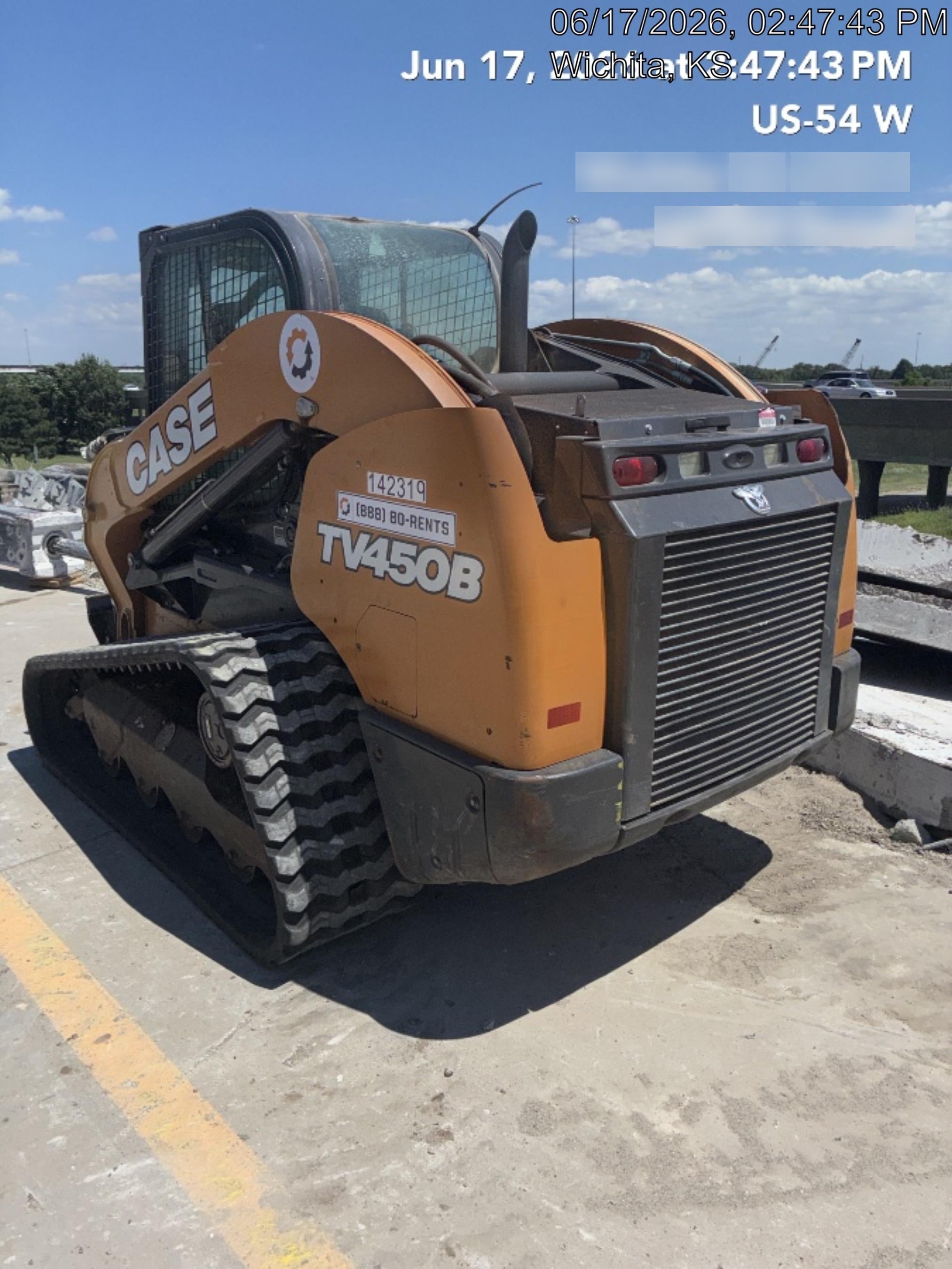 2021 CASE TV450B