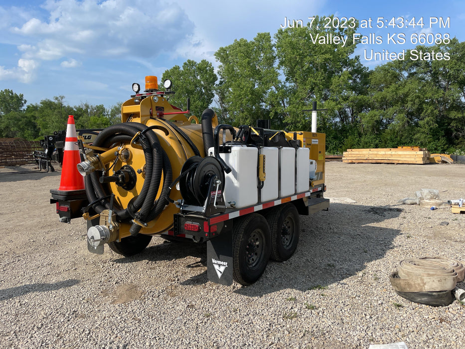 2023 Vac-Tron LP573XDT T4 Koehler Diesel Engine, 500 Gallon Debris Tank, x2 100 Gallon Water Tanks