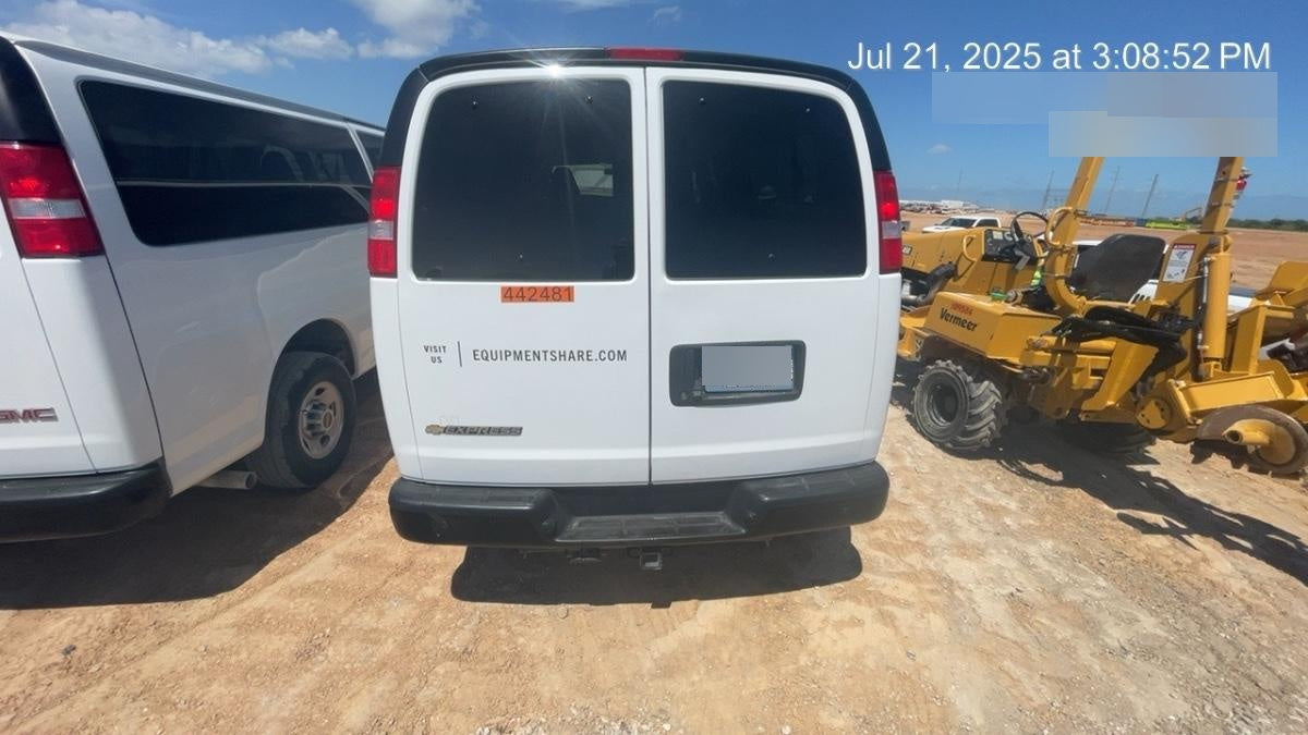 2024 CHEVROLET Express Van - Rental