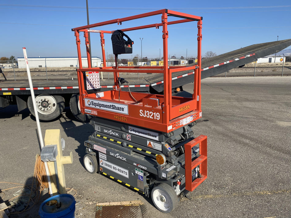2022 SKYJACK SJ3219