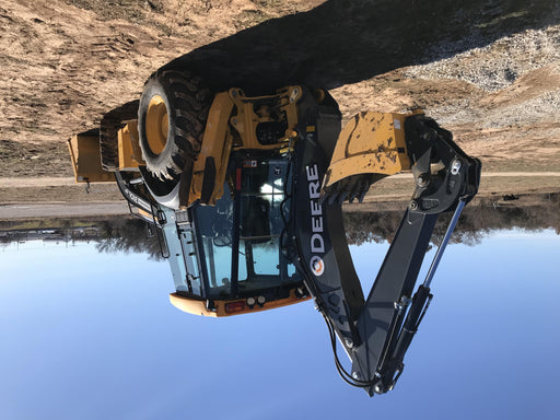 2019 John Deere 310LEP 4wd, Cab/Heat/Air, Standard dipper, ISO, Rear Auxiliary Hydraulics, Manual QC w/12”, 18”, and 24” buckets