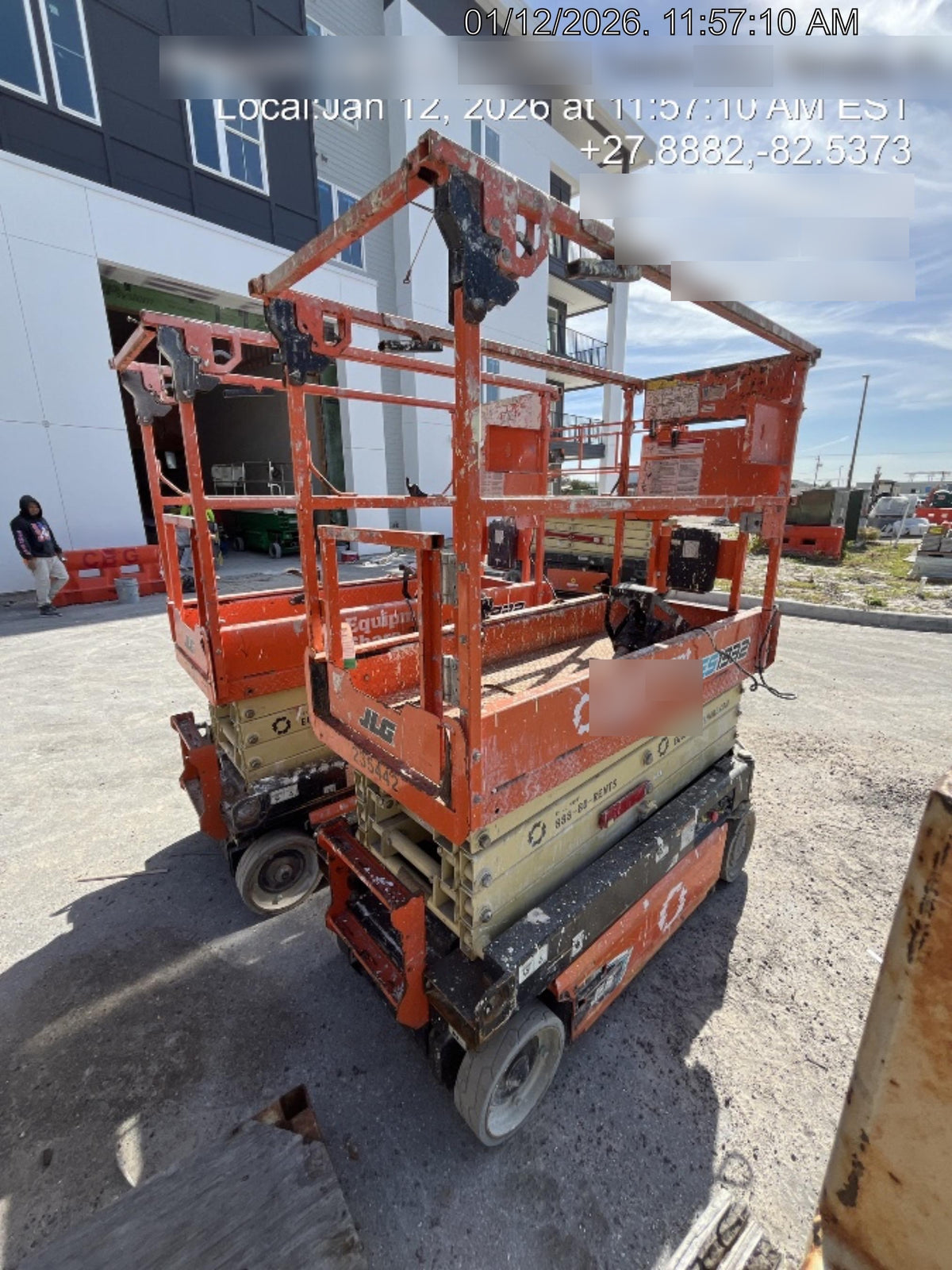 2022 JLG ES1932