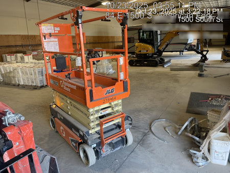 2022 JLG ES1932