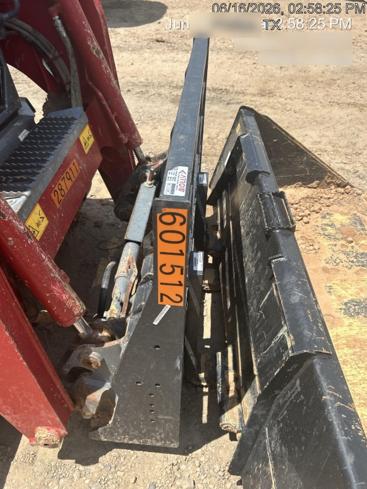 2025 ARROW MATERIAL HANDLING 48" Pallet Forks - Arrow