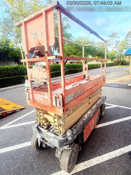 2022 JLG ES2632
