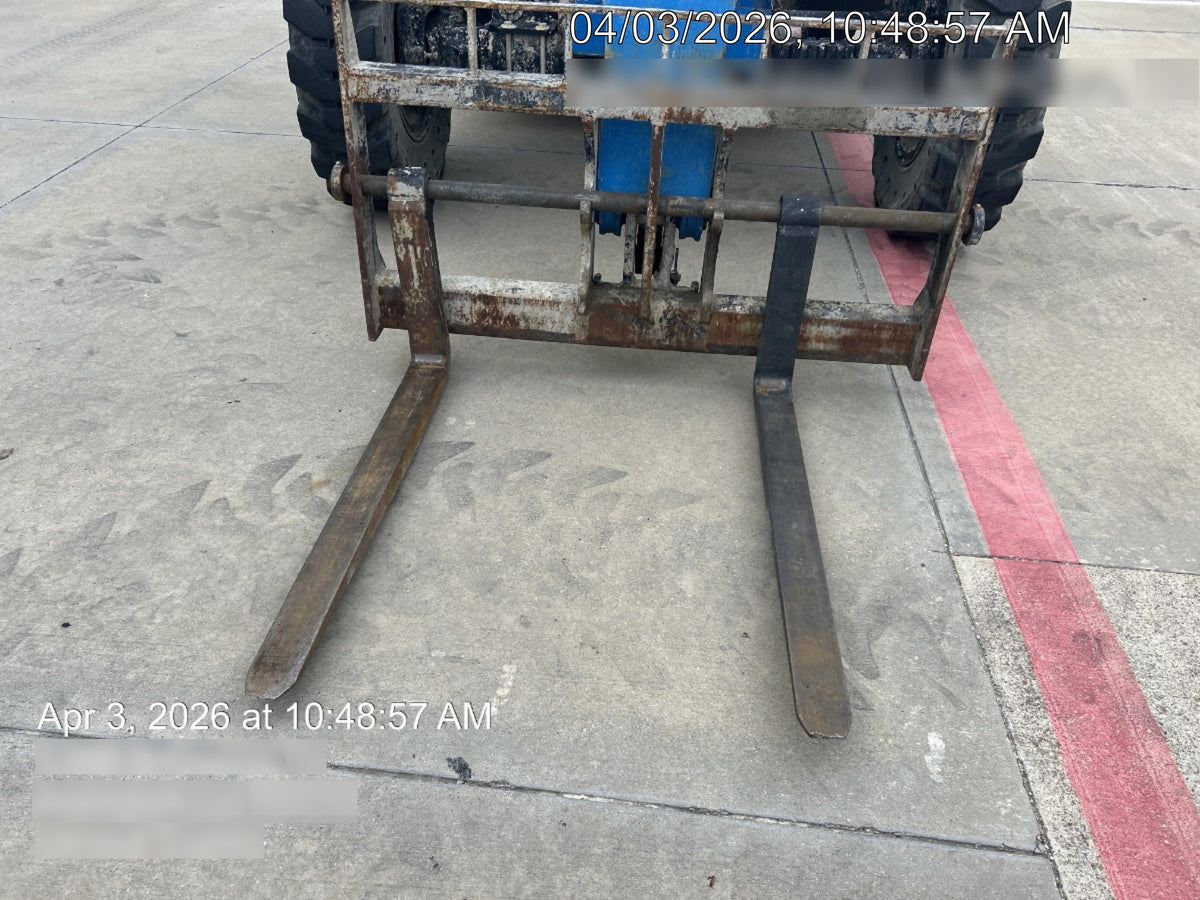 2017 Genie GTH-844 Genie GTH844 Telehandler, 60" Carriage, Solid Tires