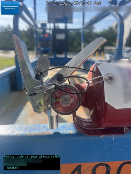 2019 Genie GS-2632 Folding rails with half height swing gate