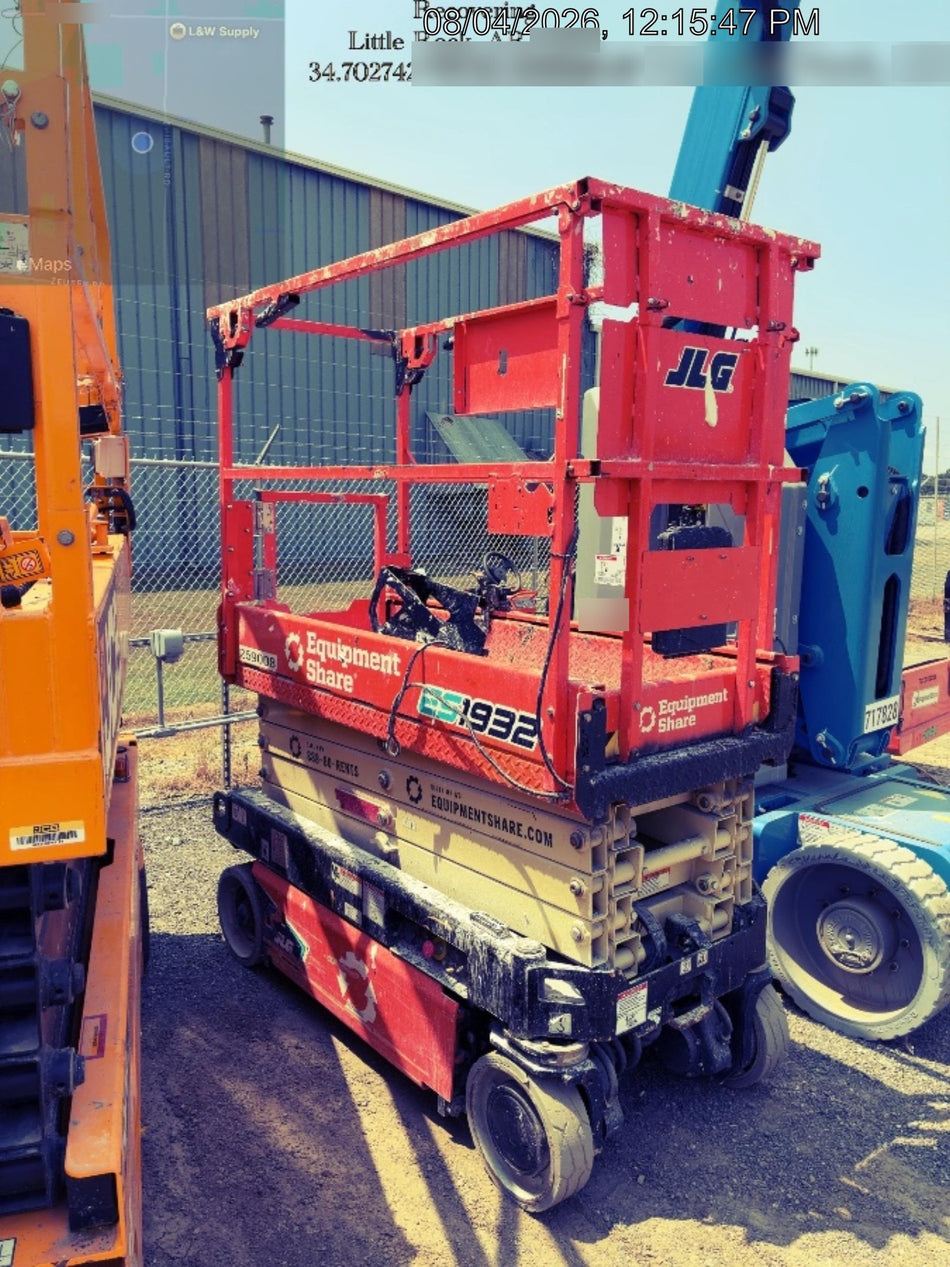 2022 JLG ES1932